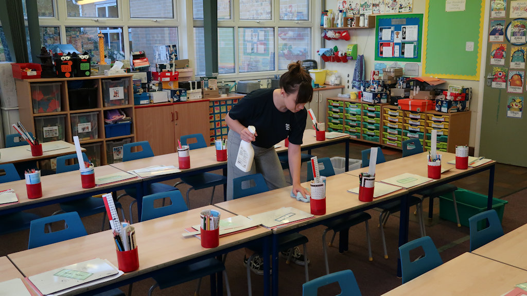 school cleaning in buckingham